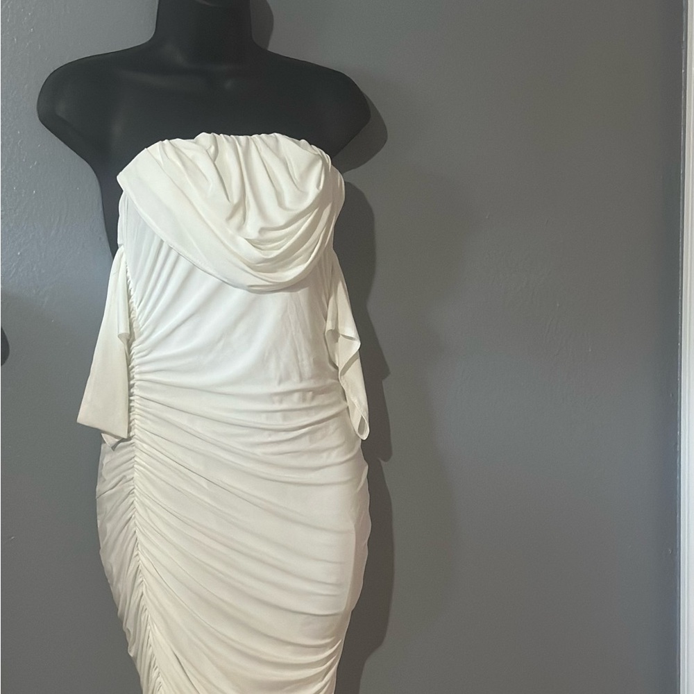 Cream Asymmetrical Ruched Gown - Picture 3 of 3